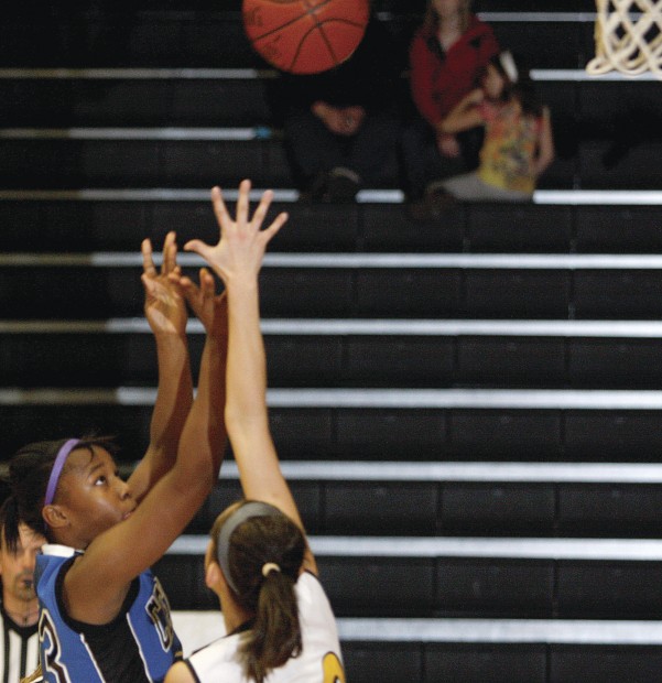 CENTRAL_BETT_GBBALL_02_00008809A